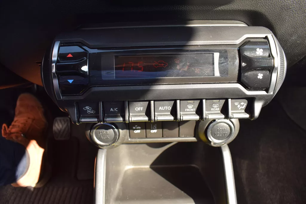 SUZUKI Ignis 1.2 Smart Hybrid 83pk Style SUZUKI Ignis 1.2 Smart Hybrid 83pk Style