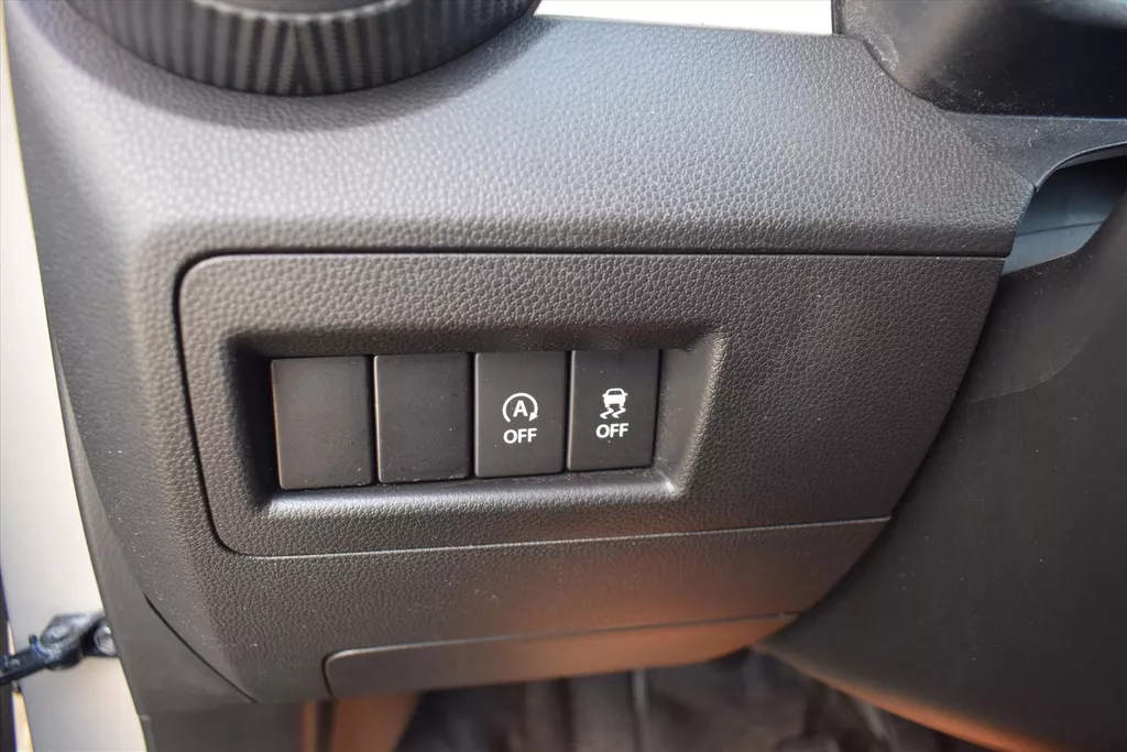 SUZUKI Ignis 1.2 Smart Hybrid 83pk Style SUZUKI Ignis 1.2 Smart Hybrid 83pk Style