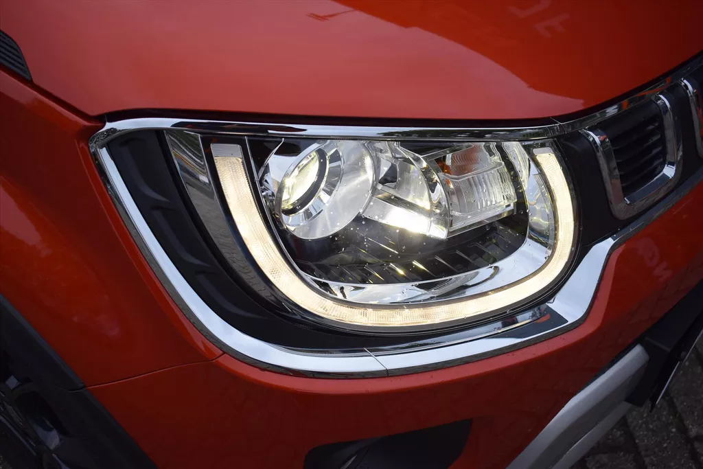 SUZUKI Ignis 1.2 Smart Hybrid 83pk CVT Select SUZUKI Ignis 1.2 Smart Hybrid 83pk CVT Select