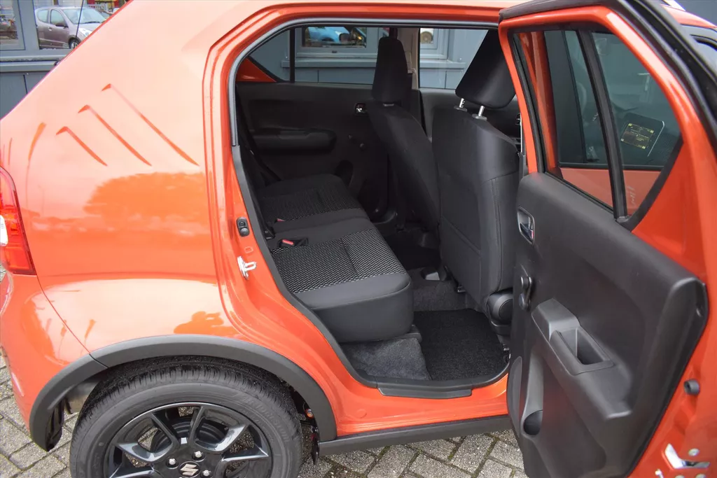 SUZUKI Ignis 1.2 Smart Hybrid 83pk CVT Select SUZUKI Ignis 1.2 Smart Hybrid 83pk CVT Select