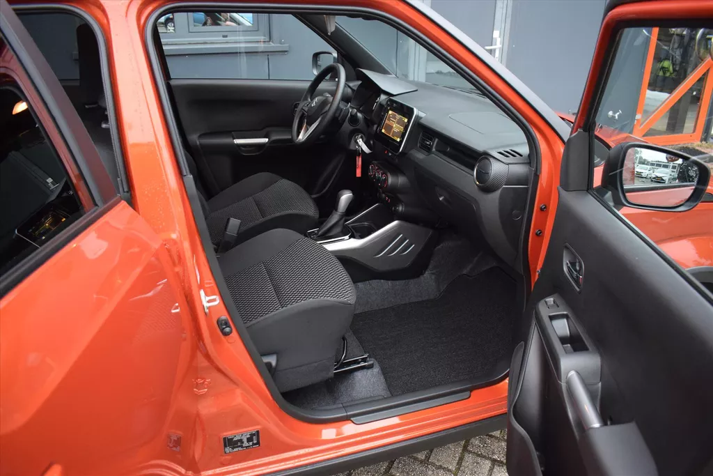 SUZUKI Ignis 1.2 Smart Hybrid 83pk CVT Select SUZUKI Ignis 1.2 Smart Hybrid 83pk CVT Select