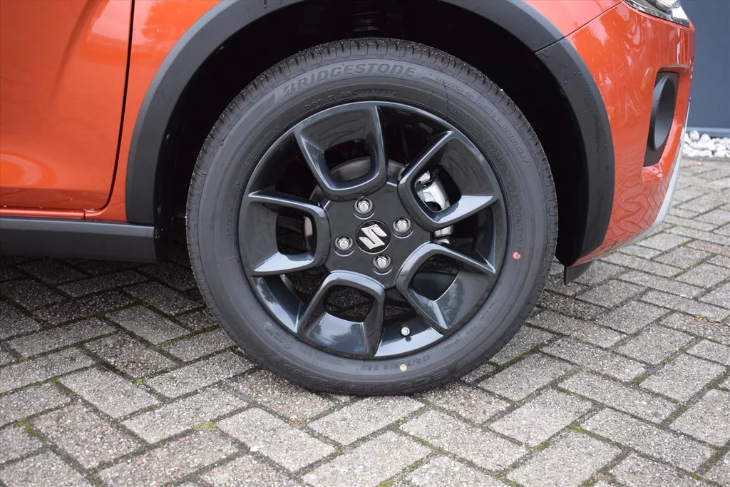 SUZUKI Ignis 1.2 Smart Hybrid 83pk CVT Select SUZUKI Ignis 1.2 Smart Hybrid 83pk CVT Select