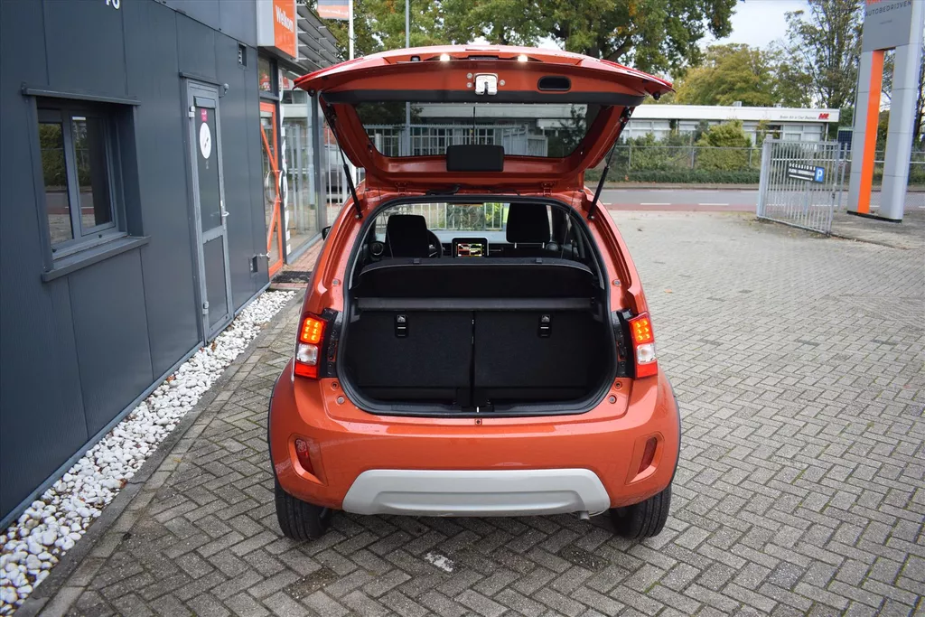 SUZUKI Ignis 1.2 Smart Hybrid 83pk CVT Select SUZUKI Ignis 1.2 Smart Hybrid 83pk CVT Select